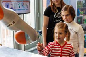 V Celju se začenja desetdnevni festival robotike in umetne inteligence