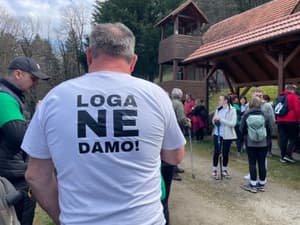 Leto po razgrnitvi projekta pohod po trasi predvidenih vetrnic na Maceljski gori