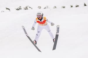 (VIDEO) Nika Prevc v finalni seriji zapravila 40. zmago za svetovni pokal