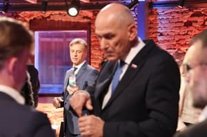 Janša: "Mi še ne sestavljamo vlade, mi še preverjamo stvari." O Golobu pa ...