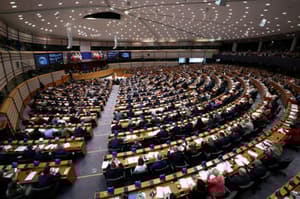 Evropski poslanci za vračanje ilegalnih migrantov