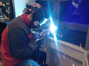 (FOTO) Če bi varilce plačali kot inženirje, ne bi uhajali čez mejo