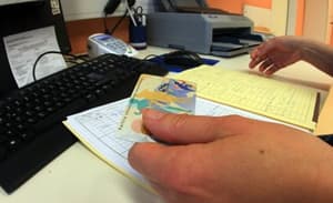 Nedopustno: ZZZS na ortopediji v Novem mestu ugotovil 47 neutemeljeno izdanih novih napotnic