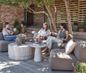 Vrt kot življenjski slog: JYSK razkriva trende, ki brišejo meje doma