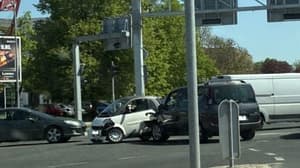 (FOTO) Voznica odvzela prednost drugemu vozniku, ki je dopoldne vozil pod vplivom alkohola