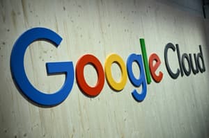 Revija Pravna praksa poroča: Meta in Google morata plačati šest milijonov dolarjev, ker sta prispevala k zasvojenosti