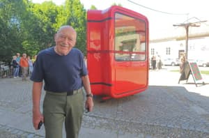 (FOTO) Razstavni eksponat, ki so ga restavrirali bodoči avtoličarji