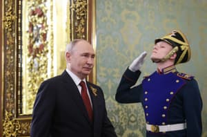 (GLOBALNA ARENA) Kolumna Nine Hruščove: Vstopi Stalin