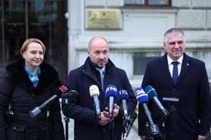 "Ne moreš zahtevati, da odstopi!" Je Marko Lotrič na nezdružljivih funkcijah? V Levici so še bolj prepričani, da je