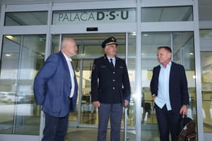 Primopredaja na notranjem ministrstvu: Matoza pričakala tudi Kangler in Lorbek, ob sebe postavil še eno Mariborčanko
