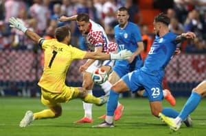 (FOTO) Slovenija ni zdržala, Hrvati se na SP odpravljajo z zmago v Varaždinu