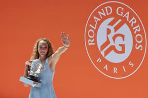 Iz Sibirije v teniški raj: Kako si je Mira Andrejeva pod nevtralno zastavo pokorila Roland Garros
