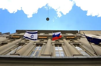 Janša priznal, da "že dalj časa" pozna nekdanjega izraelskega generala, bil je tudi na sedežu SDS