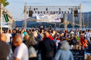 Sea Gušti 2026 v Rabcu bo v znamenju kulinarike, morja in glasbe