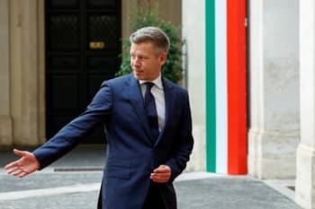 (VIDEO) Peter Magyar razkazal razkošje urada Orbanovega ministra za propagando. Kako se v zvezi z njim pojavi Slovenija?