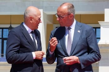 Že občuten zasuk v odnosih do Izraela in Palestine: "Janši se je olajšal premik v drugo smer"