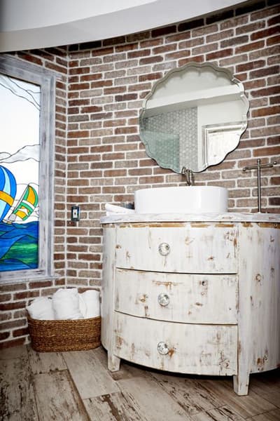 Vas mika življenje v 27 metrov visokem vodnem stolpu? Višine vas ne sme biti strah