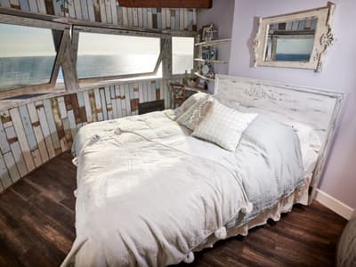 Vas mika življenje v 27 metrov visokem vodnem stolpu? Višine vas ne sme biti strah