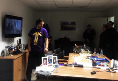 Maribor - Olimpija - Mariborčani enajstič drzavni prvaki, Zlatko Zahovič v pisarni.