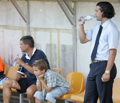 28. julij 2007, Maribor - Nogomet; NK Maribor - Hit Gorica - Zlatko Zahovič, športni direktor NK Maribor (desno) in Marijan Pušnik, med njima Luka Zahović.