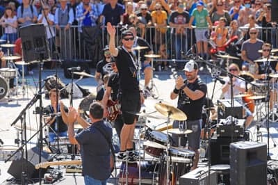 Marko Soršak - Soki in 100 bobnarjev na Glavnem trgu v Mariboru