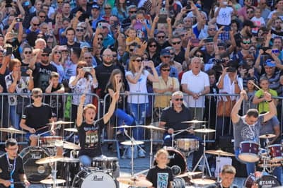 Marko Soršak - Soki in 100 bobnarjev na Glavnem trgu v Mariboru