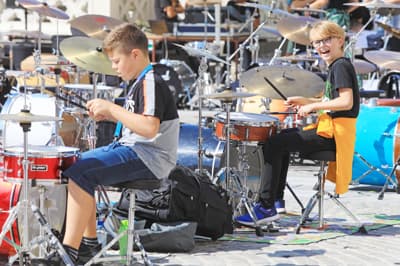 Marko Soršak - Soki in 100 bobnarjev na Glavnem trgu v Mariboru