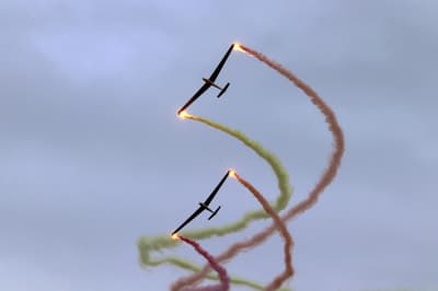 Jadrilici v formaciji.