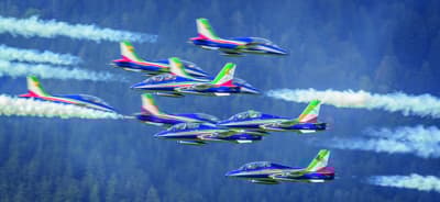 Gledalce vsakič najbolj navduši letenje v formaciji. 