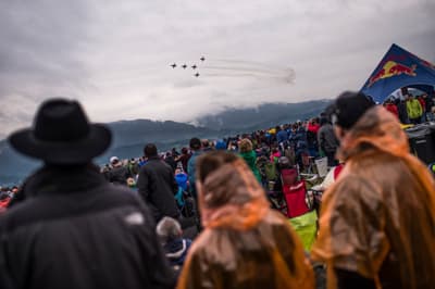 Vreme letalskemu mitingu letos ni bilo najbolj naklonjeno. 