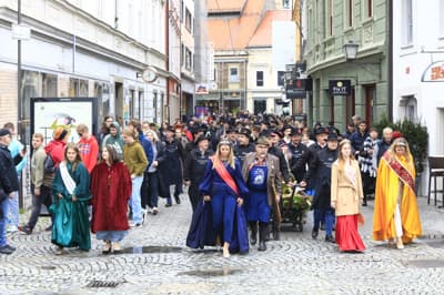 (GALERIJA) Mošta ni več, samo še vino! Takšno je vzdušje na največjem martinovanju v državi