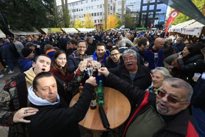 (GALERIJA) Mošta ni več, samo še vino! Takšno je vzdušje na največjem martinovanju v državi