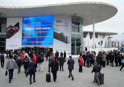 Vhod na sejmišče, kjer je pretekle dni potekal Mobile World Congress. 