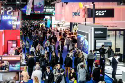 Na sejmišču se je tudi letos trlo obiskovalcev iz vsega sveta.