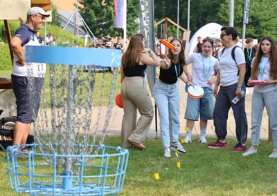 (FOTOGALERIJA) Ko miga več kot tisoč dijakov: V Mariboru eden največjih športnih dogodkov za srednješolce v Sloveniji