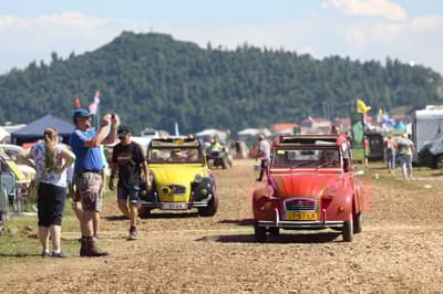 V Postojni so se zbrali spački z vseh koncev sveta