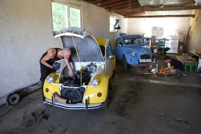 V Postojni so se zbrali spački z vseh koncev sveta