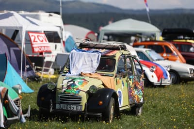 V Postojni so se zbrali spački z vseh koncev sveta