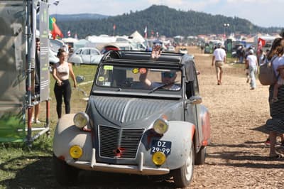 V Postojni so se zbrali spački z vseh koncev sveta