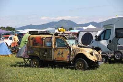 V Postojni so se zbrali spački z vseh koncev sveta