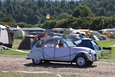 V Postojni so se zbrali spački z vseh koncev sveta