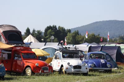 V Postojni so se zbrali spački z vseh koncev sveta