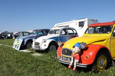 V Postojni so se zbrali spački z vseh koncev sveta