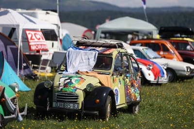 V Postojni so se zbrali spački z vseh koncev sveta