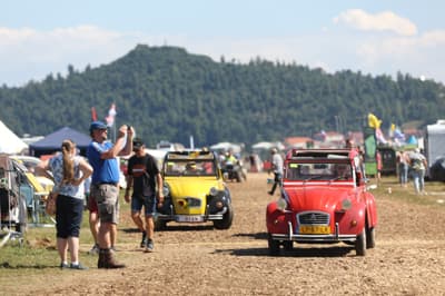 V Postojni so se zbrali spački z vseh koncev sveta