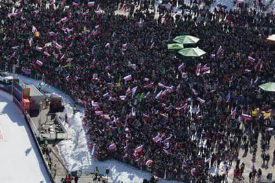 (FOTOGALERIJA) Poglejte, kako je videti razprodana Planica