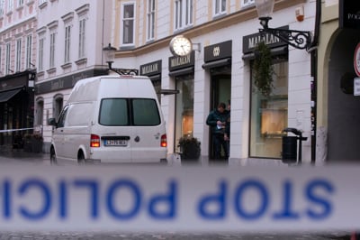 Prijetje po desetih letih! Rožnari "par" je z Mestnega trga odnesel za okoli pol milijona evrov nakita in dragih ur