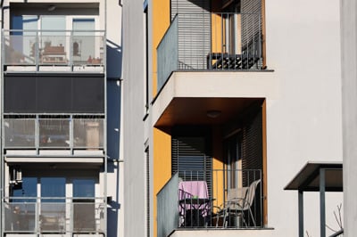 Nepremičninski trg v lanskem letu: Stanovanja dražja za 11, hiše za 10 odstotkov