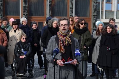 (ODZIVI) Nevladniki v odzivu na razkritja Sove o izraelskih obveščevalcih pozvali na protest in volitve: "Dost mamo"