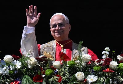 (FOTO) Papež Leon XIV. ob veliki noči v tradicionalni poslanici pozval k miru